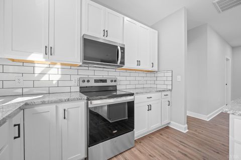 Tiny photo for 242 Seminole, Madison Heights, VA 24572 (MLS # 363107)