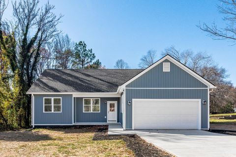 Photo of 242 Seminole, Madison Heights, VA 24572 (MLS # 363107)