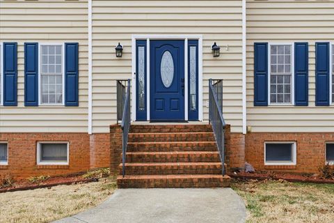 Tiny photo for 1329 Jeb Stuart Place, Forest, VA 24551 (MLS # 363677)