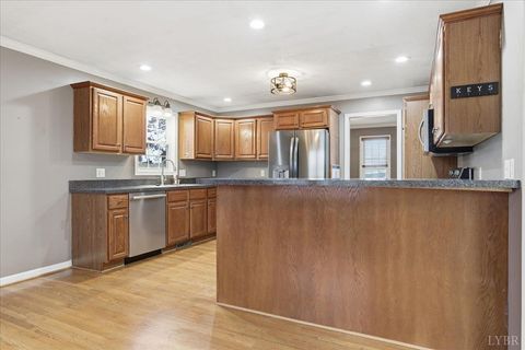 Tiny photo for 1329 Jeb Stuart Place, Forest, VA 24551 (MLS # 363677)