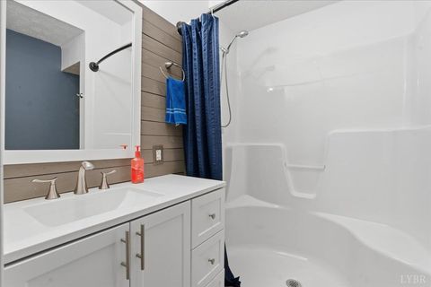 Tiny photo for 1329 Jeb Stuart Place, Forest, VA 24551 (MLS # 363677)