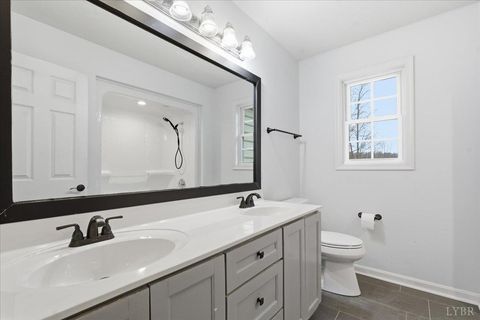 Tiny photo for 1329 Jeb Stuart Place, Forest, VA 24551 (MLS # 363677)