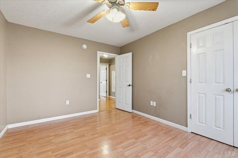Tiny photo for 1329 Jeb Stuart Place, Forest, VA 24551 (MLS # 363677)