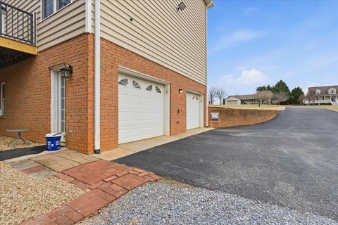 Tiny photo for 1329 Jeb Stuart Place, Forest, VA 24551 (MLS # 363677)