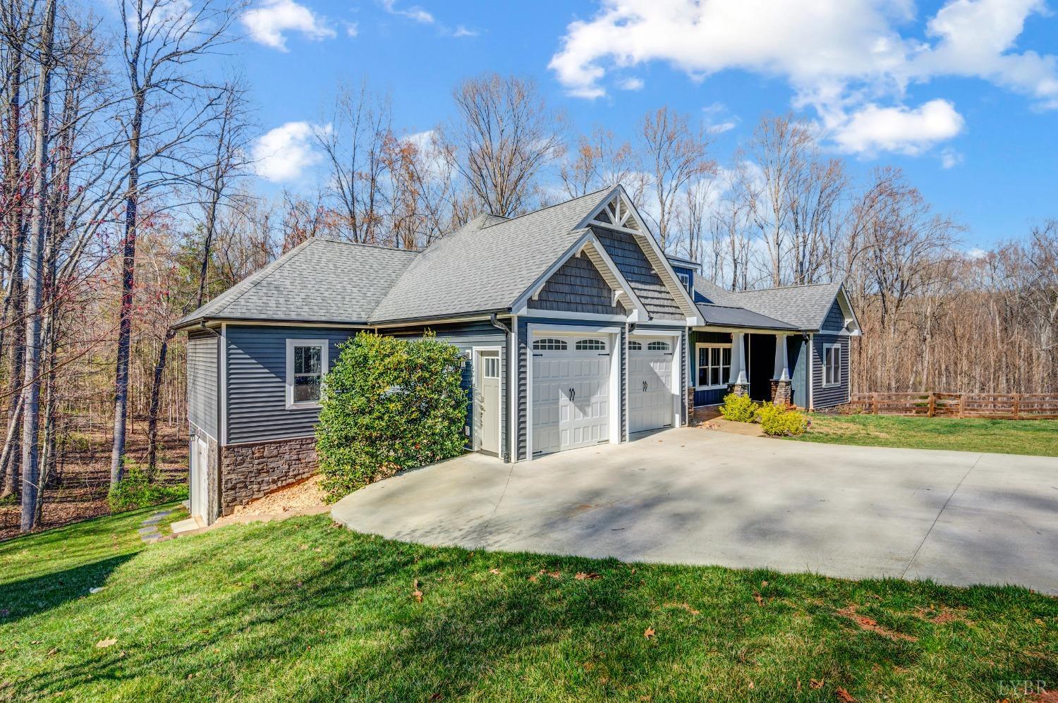 128 Seven Oaks Drive, Lynchburg, Virginia image 3