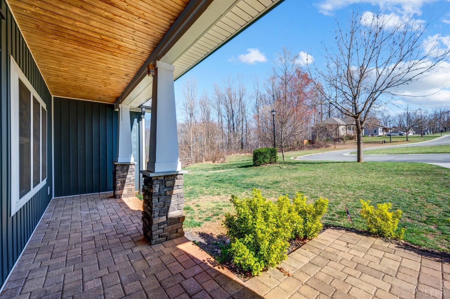 128 Seven Oaks Drive, Lynchburg, Virginia image 4