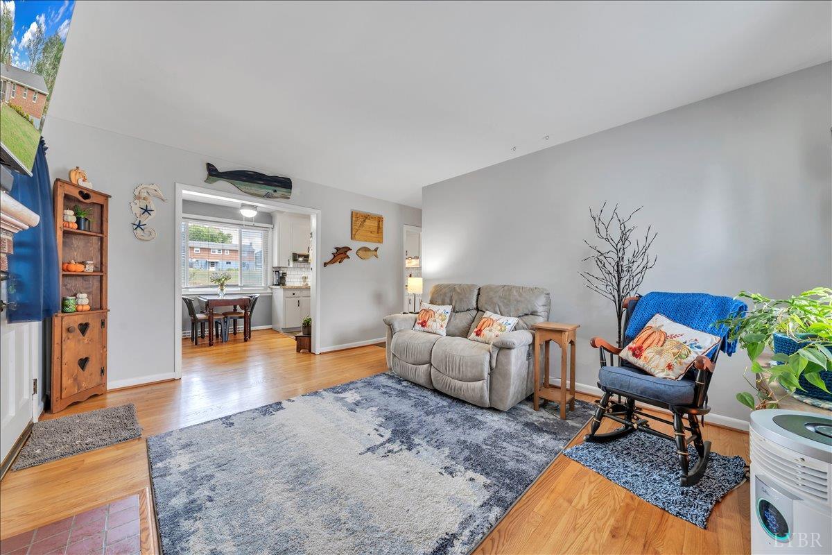 Lynchburg, Virginia 24502, United States, 3 Bedrooms Bedrooms, ,1 BathroomBathrooms,Residential,Pending,211015