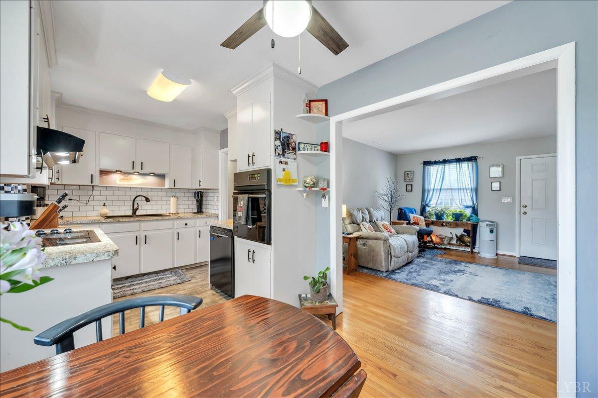 Lynchburg, Virginia 24502, United States, 3 Bedrooms Bedrooms, ,1 BathroomBathrooms,Residential,Pending,211015