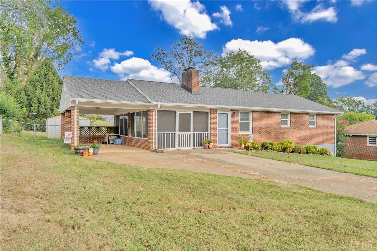 Lynchburg, Virginia 24502, United States, 3 Bedrooms Bedrooms, ,1 BathroomBathrooms,Residential,Pending,211015