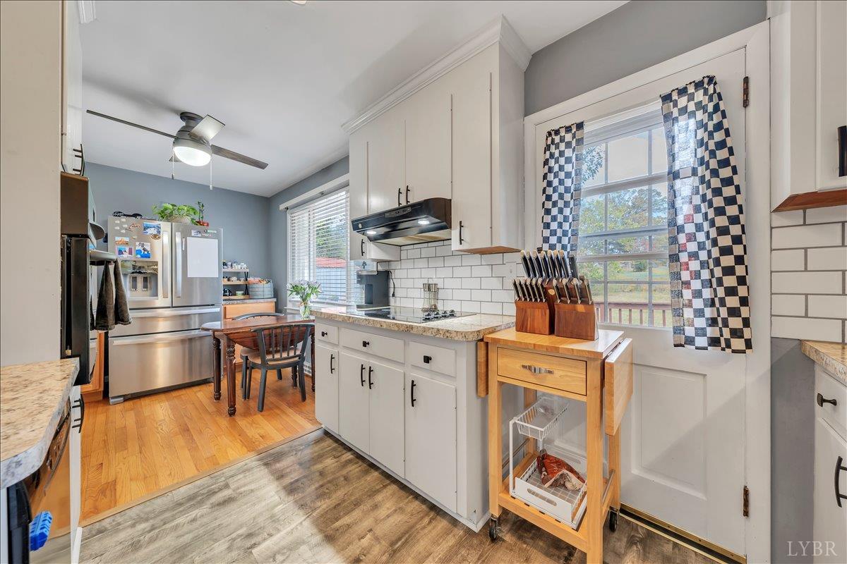 Lynchburg, Virginia 24502, United States, 3 Bedrooms Bedrooms, ,1 BathroomBathrooms,Residential,Pending,211015