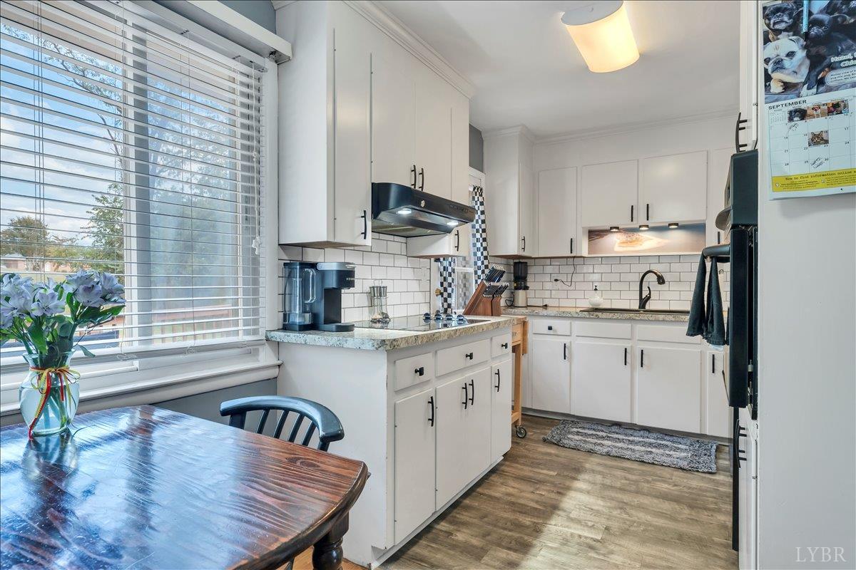 Lynchburg, Virginia 24502, United States, 3 Bedrooms Bedrooms, ,1 BathroomBathrooms,Residential,Pending,211015