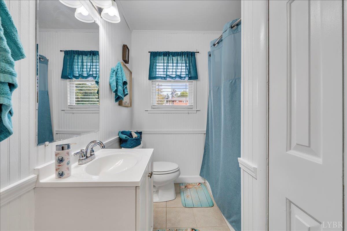 Lynchburg, Virginia 24502, United States, 3 Bedrooms Bedrooms, ,1 BathroomBathrooms,Residential,Pending,211015