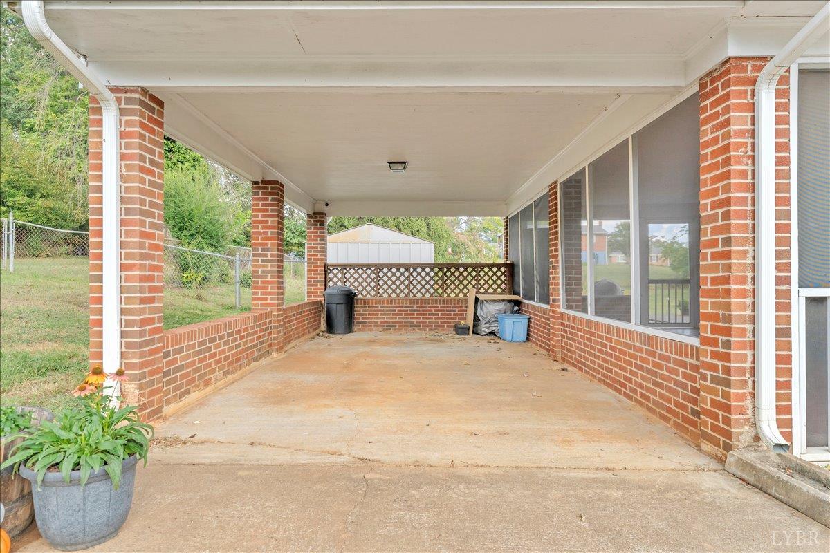 Lynchburg, Virginia 24502, United States, 3 Bedrooms Bedrooms, ,1 BathroomBathrooms,Residential,Pending,211015