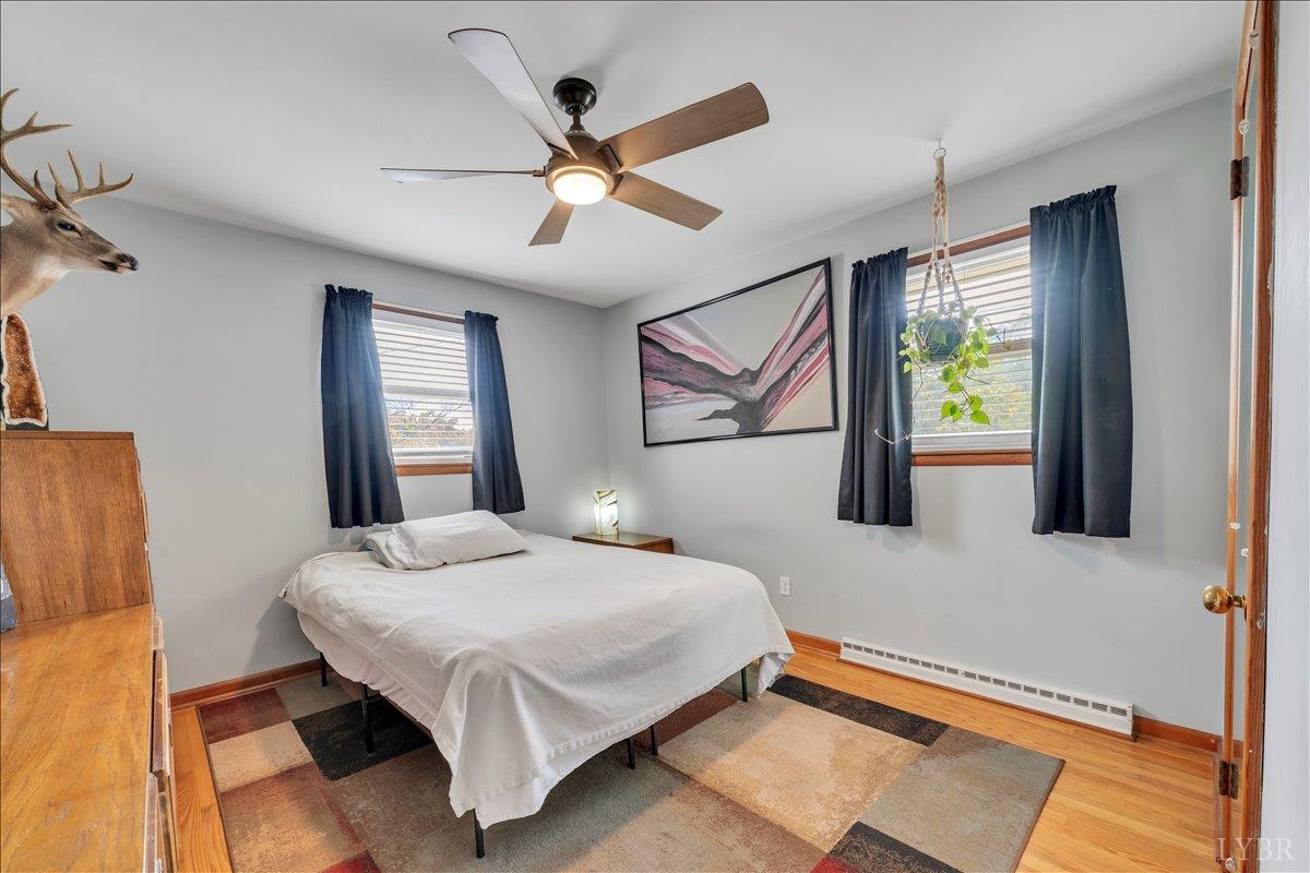 Lynchburg, Virginia 24502, United States, 3 Bedrooms Bedrooms, ,1 BathroomBathrooms,Residential,Pending,211015