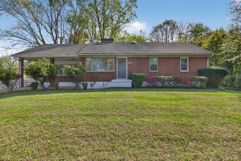 Photo of 1200 Heath Avenue Ave, Lynchburg, VA 24502 (MLS # 365648)