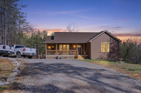 Tiny photo for 3097 Liberty Chapel Road, Appomattox, VA 24522 (MLS # 365332)