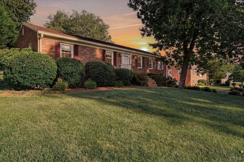 Homes For Sale - 204 Hook Drive<br/> Lynchburg, VA 24502