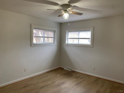 Tiny photo for 8 Parkwood Avenue, Lynchburg, VA 24501 (MLS # 364521)