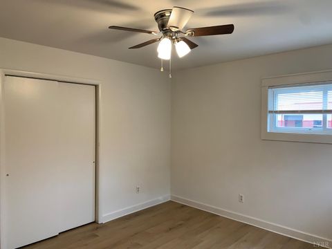 Tiny photo for 8 Parkwood Avenue, Lynchburg, VA 24501 (MLS # 364521)