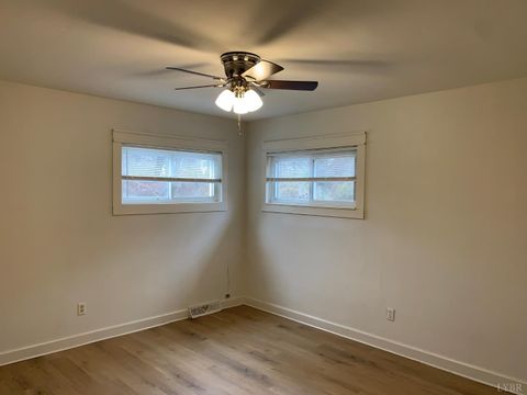 Tiny photo for 8 Parkwood Avenue, Lynchburg, VA 24501 (MLS # 364521)