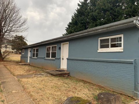 Tiny photo for 8 Parkwood Avenue, Lynchburg, VA 24501 (MLS # 364521)