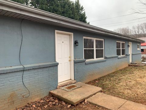 Tiny photo for 8 Parkwood Avenue, Lynchburg, VA 24501 (MLS # 364521)