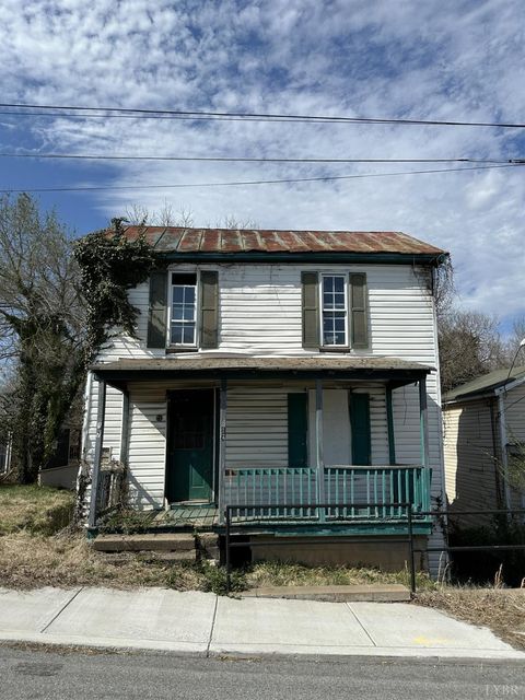 Photo of 817 4th Street, Lynchburg, VA 24504 (MLS # 365009)