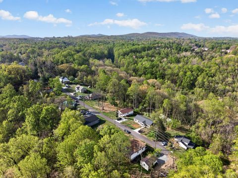 Tiny photo for 3010 Hillview Street, Lynchburg, VA 24501 (MLS # 365653)