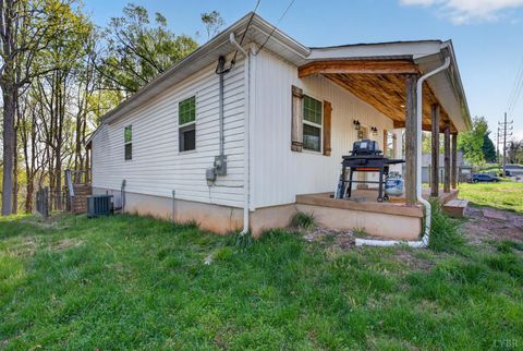 Tiny photo for 3010 Hillview Street, Lynchburg, VA 24501 (MLS # 365653)