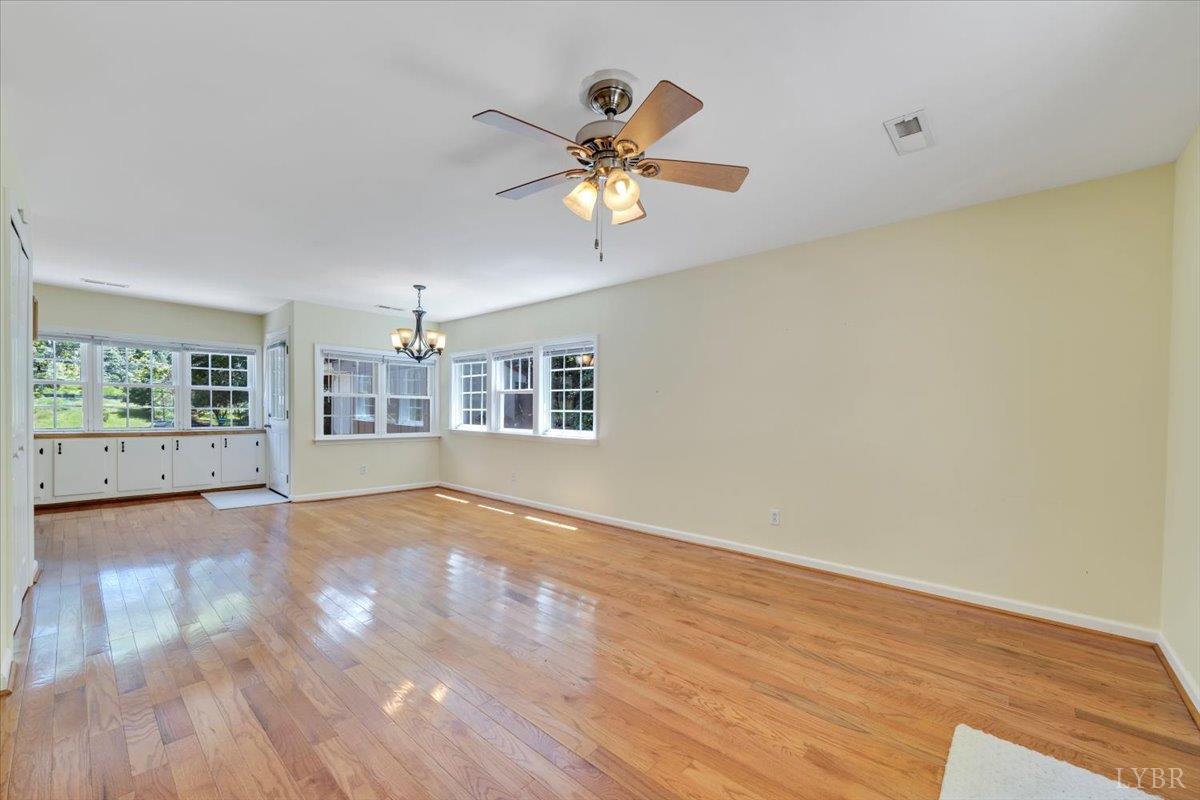 Big Island, Virginia 24526, United States, 3 Bedrooms Bedrooms, ,2 BathroomsBathrooms,Residential,Active,5102