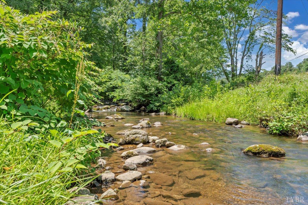 Big Island, Virginia 24526, United States, 3 Bedrooms Bedrooms, ,2 BathroomsBathrooms,Residential,Active,5102