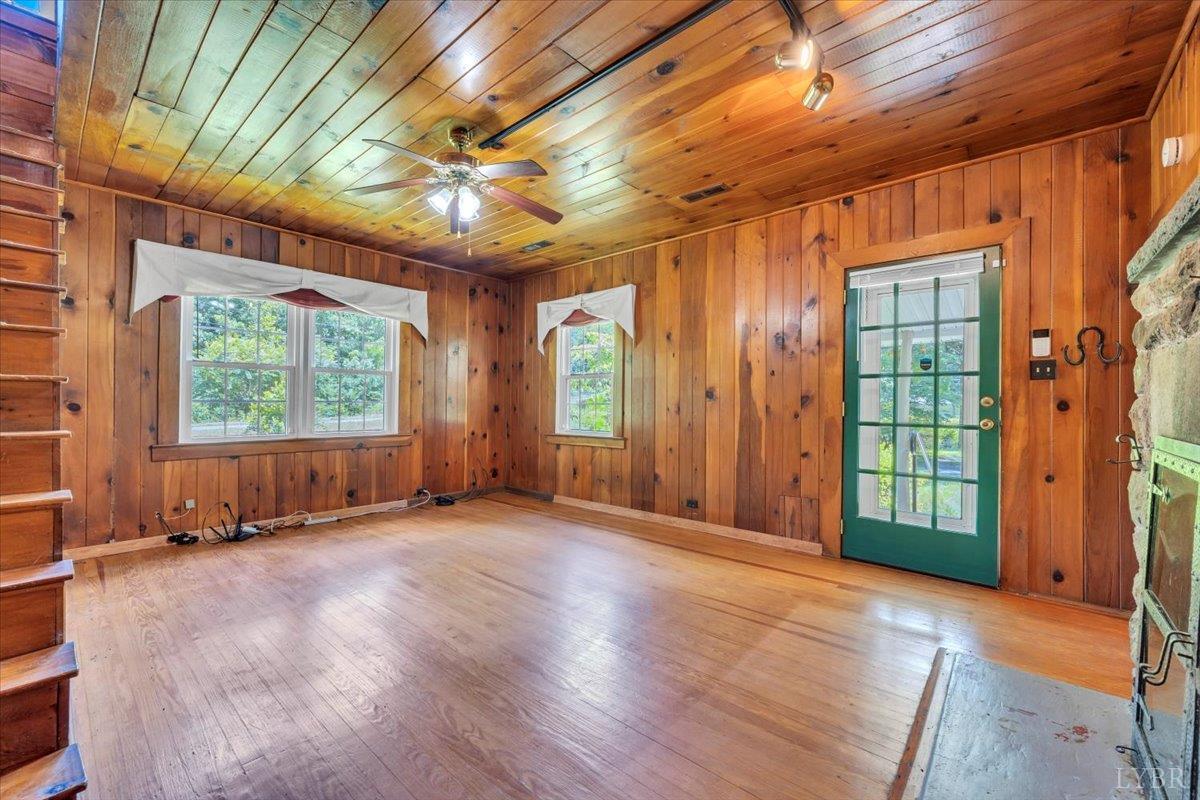 Big Island, Virginia 24526, United States, 3 Bedrooms Bedrooms, ,2 BathroomsBathrooms,Residential,Active,5102