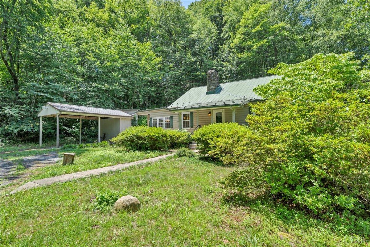 Big Island, Virginia 24526, United States, 3 Bedrooms Bedrooms, ,2 BathroomsBathrooms,Residential,Active,5102