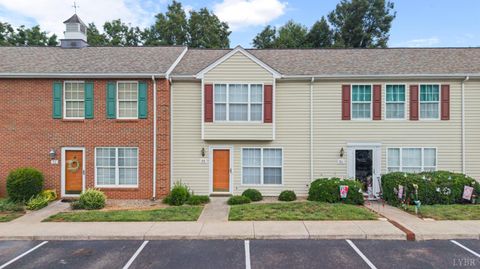 Townhouse For Sale - 55 Mulberry Circle Cir<br/> Lynchburg, VA 24502