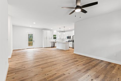 Tiny photo for 594 Community Road, Dillwyn, VA 23936 (MLS # 365898)