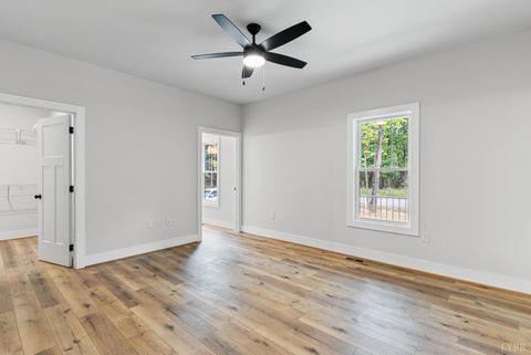 Tiny photo for 594 Community Road, Dillwyn, VA 23936 (MLS # 365898)