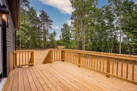 Tiny photo for 594 Community Road, Dillwyn, VA 23936 (MLS # 365898)