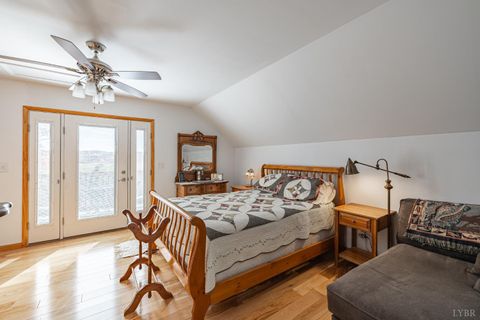 Tiny photo for 125 River Breeze Court, Howardsville, VA 24562 (MLS # 362989)