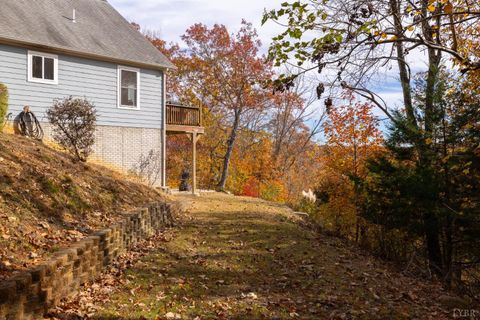 Tiny photo for 125 River Breeze Court, Howardsville, VA 24562 (MLS # 362989)