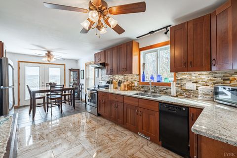 Tiny photo for 125 River Breeze Court, Howardsville, VA 24562 (MLS # 362989)