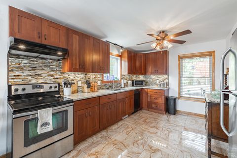 Tiny photo for 125 River Breeze Court, Howardsville, VA 24562 (MLS # 362989)