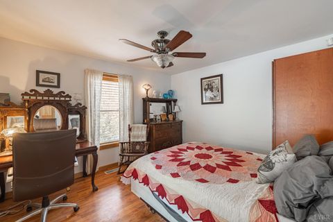 Tiny photo for 125 River Breeze Court, Howardsville, VA 24562 (MLS # 362989)