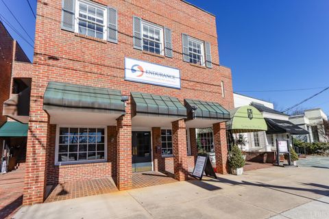 Tiny photo for 414 Norfolk Avenue, Lynchburg, VA 24503 (MLS # 363970)