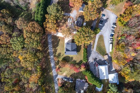 Tiny photo for 200 Overstreet Lane, Lynchburg, VA 24503 (MLS # 362874)