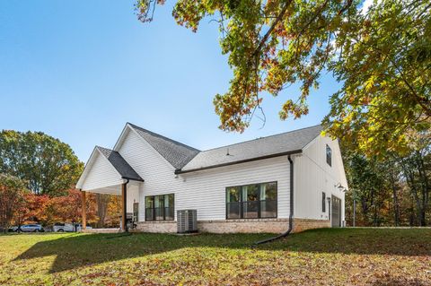 Tiny photo for 200 Overstreet Lane, Lynchburg, VA 24503 (MLS # 362874)