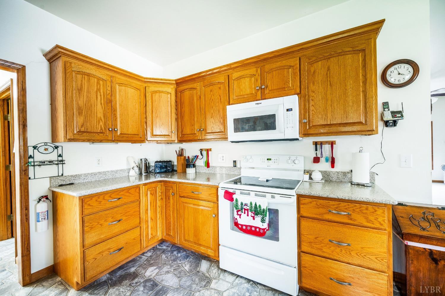 239 Little Farm Road, Amherst, Virginia image 13