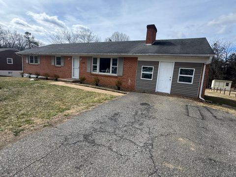 Tiny photo for 1170 Rainbow Forest Drive, Lynchburg, VA 24502 (MLS # 364633)