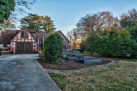 Tiny photo for 1670 Church Street St, Appomattox, VA 24522 (MLS # 356890)