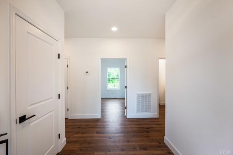 Tiny photo for 11286 Leesville Road, Evington, VA 24550 (MLS # 363086)