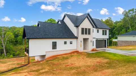 Tiny photo for 11286 Leesville Road, Evington, VA 24550 (MLS # 363086)